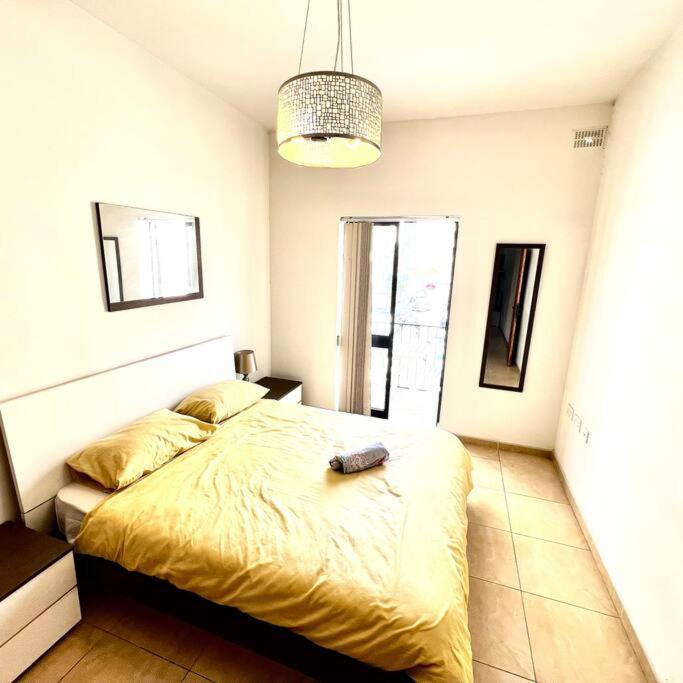 Gzira Smart 1 Bedroom Apartment Bagian luar foto