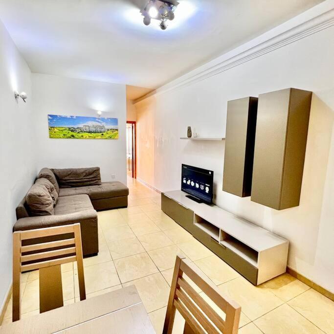 Gzira Smart 1 Bedroom Apartment Bagian luar foto