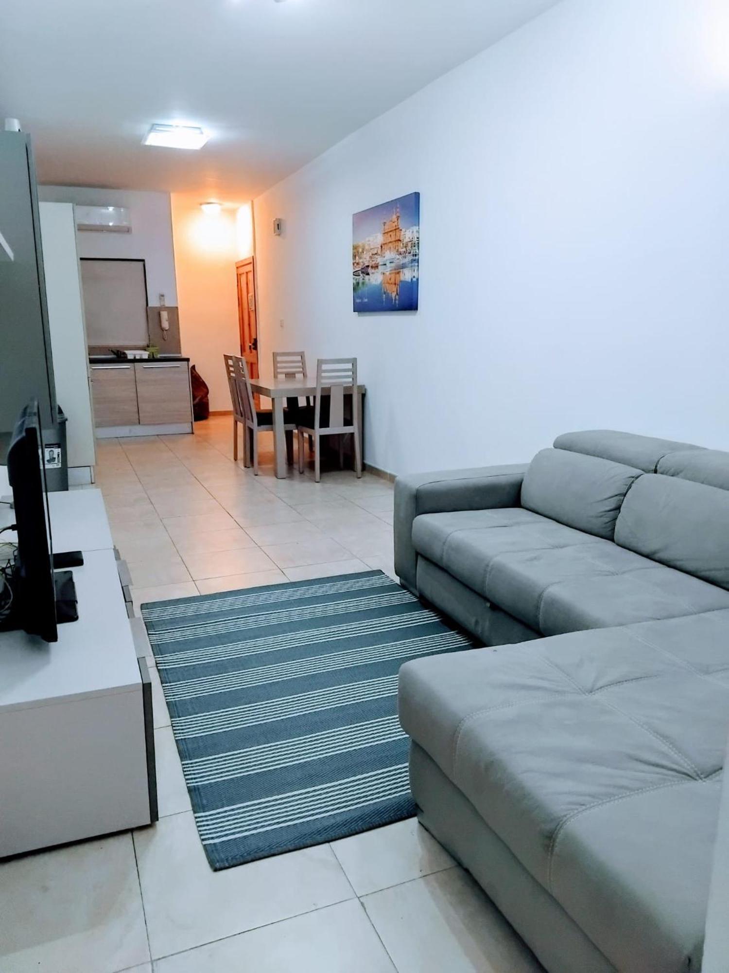 Gzira Smart 1 Bedroom Apartment Bagian luar foto
